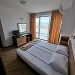 за гости мистрал Gasthof Primorsko